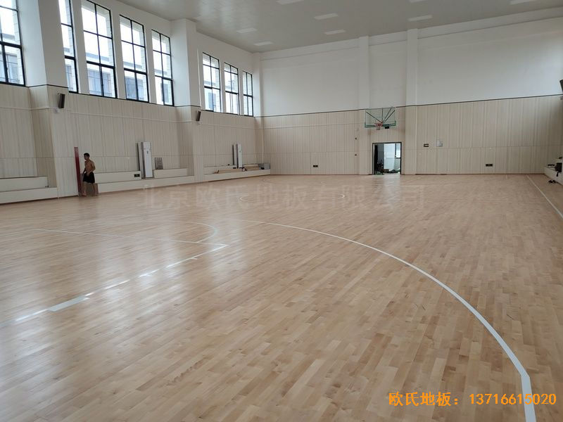 江西吉水縣城南第二小學(xué)運(yùn)動(dòng)地板安裝案例