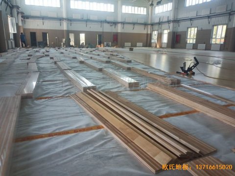 新疆克拉瑪依市獨山子虹園小區體育館運動地板